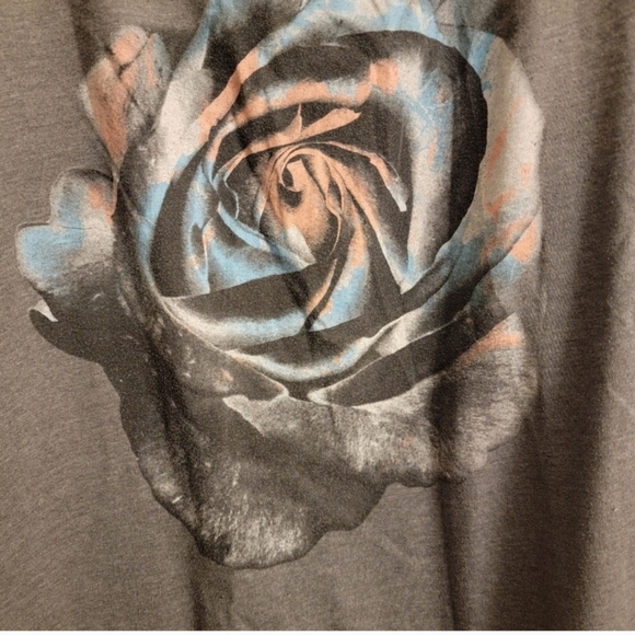 Rose tank top - Picture 3 of 6